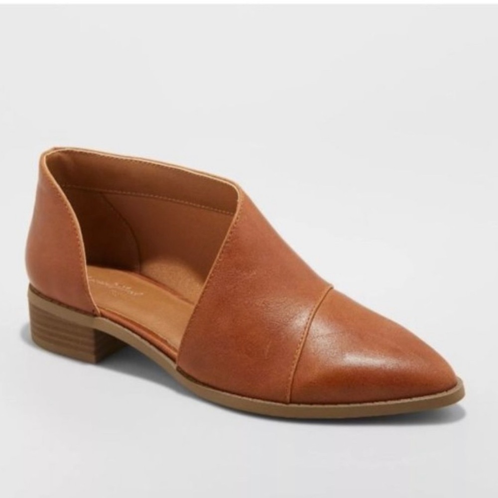 Universal thread cut out bootie